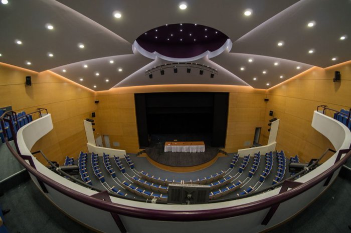 THEATRO POLITISTIKOU KENTROU AMALIADAS